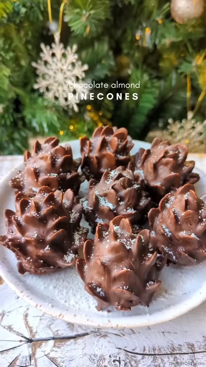 Piñas de chocolate y almendra