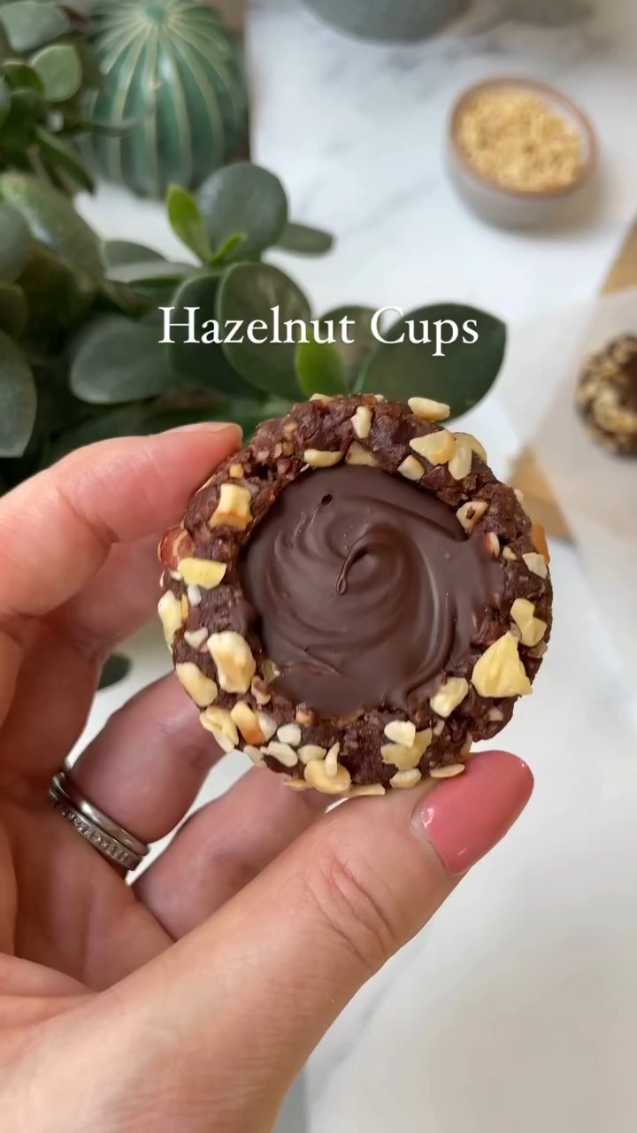 No-Bake Chocolate Hazelnut Cups
